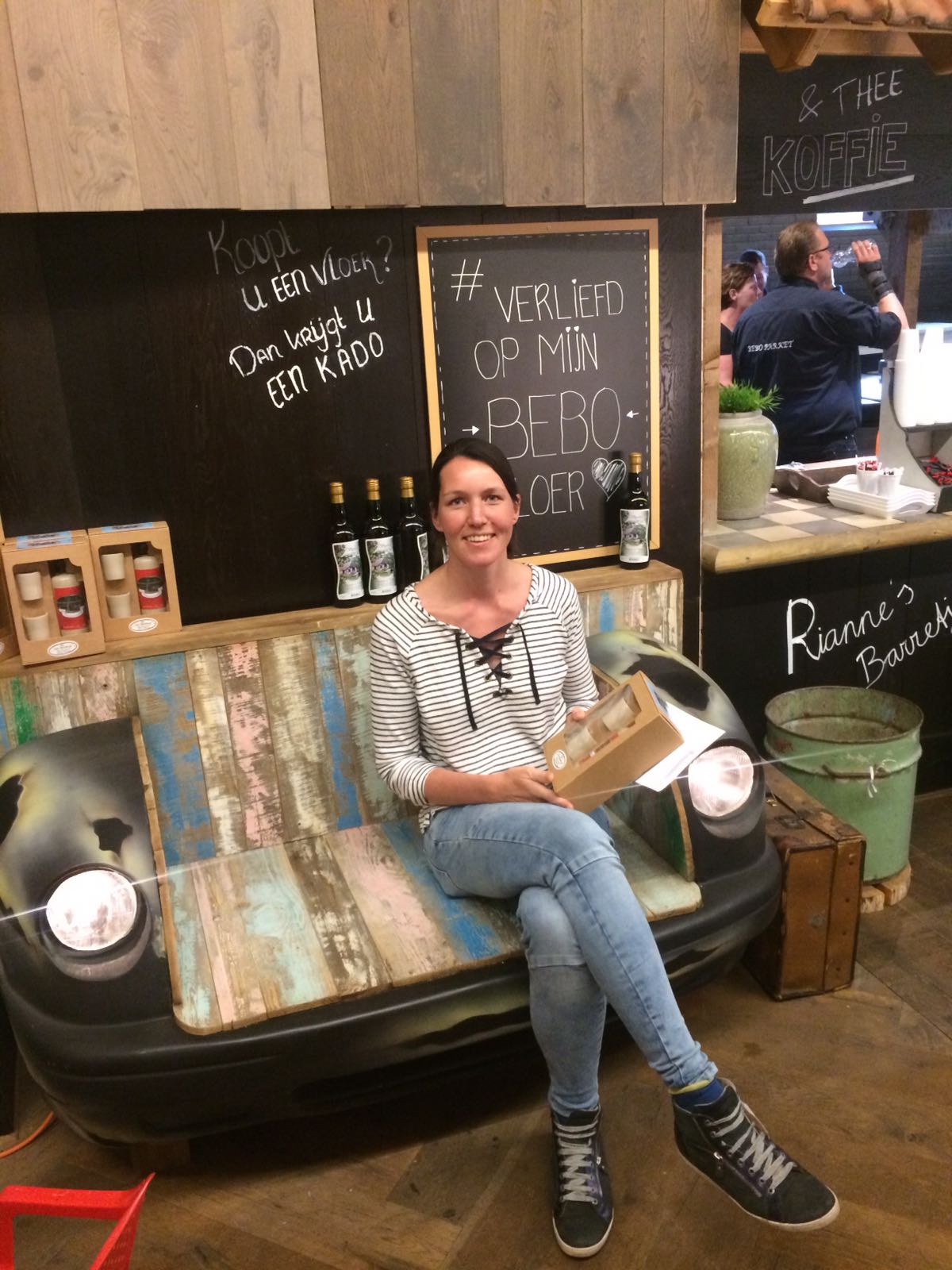 Hanneke uit Sint oederode gaat tevreden naar huis met een mooie houten vloer!
