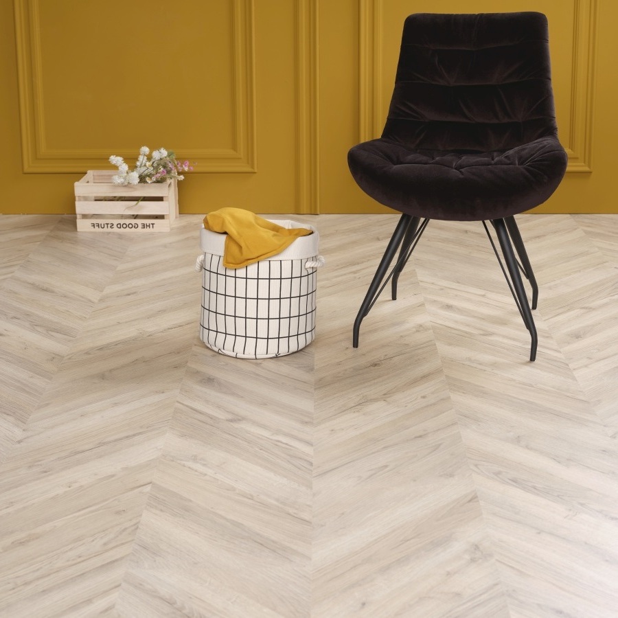 Whitewash laminaatvloer hongaarse punt